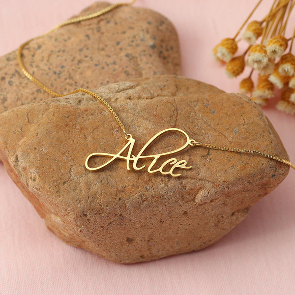 personalized pendant necklace with name